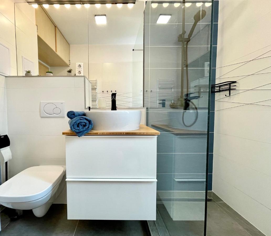 Feel Home Deluxe Corvin # Free Parking # Ac # Elevator Budapest Exterior photo