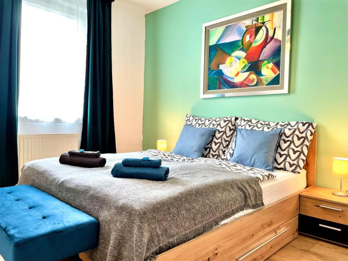 Feel Home Deluxe Corvin # Free Parking # Ac # Elevator Budapest Exterior photo